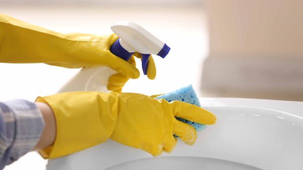 プロが教える！驚くほど時短で終わるトイレ掃除の秘訣